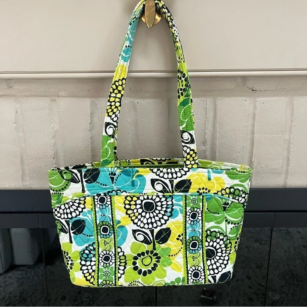 Vera Bradley Little Mandy Bag in Limes Up